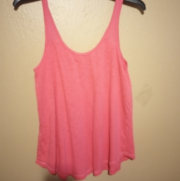 Hollister TankTop‎ - Picture 2 of 3